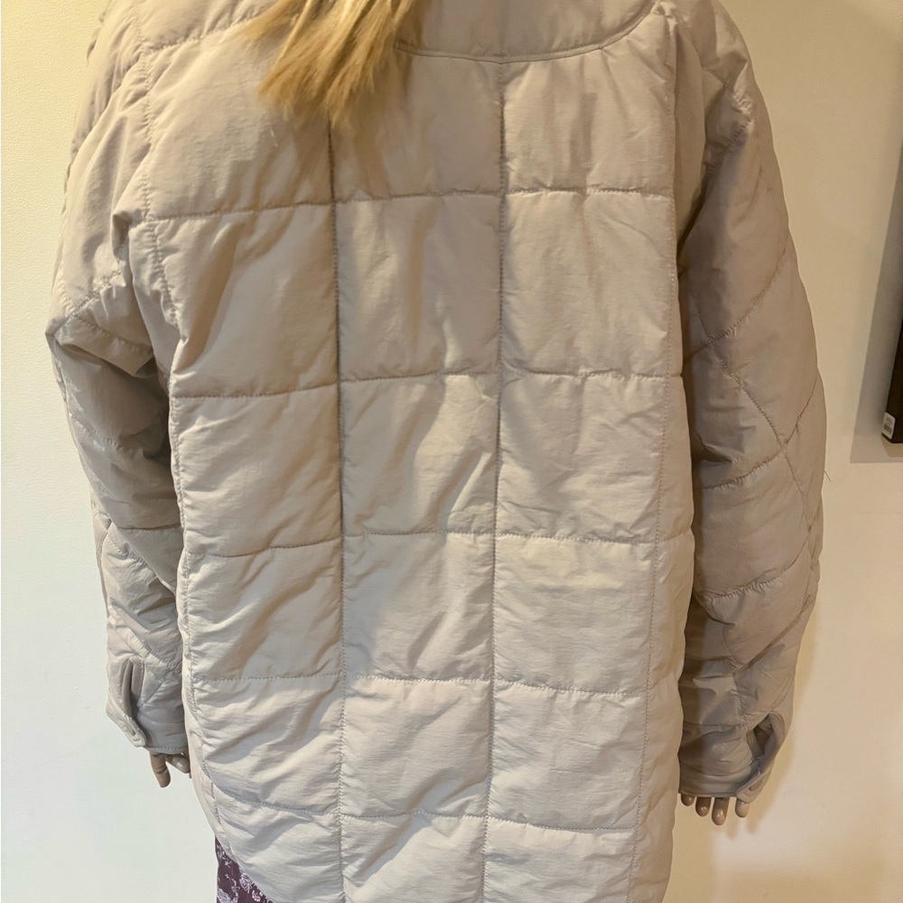 Women's Quilted Jacket - Tan - Picture 7 of 9